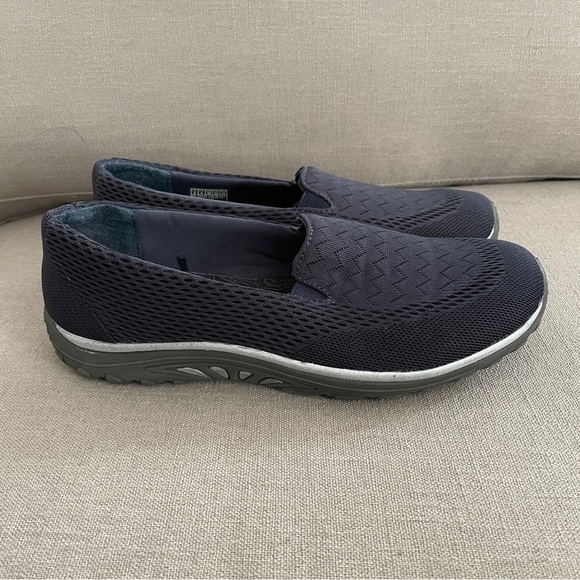 Skechers Relaxed Fit Reggae Fest Willows Vibe Navy Blue Sneakers Women’s Size 9 - Picture 1 of 9